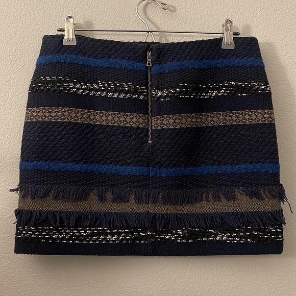 Alice + Olivia Elana Textured Mini Skirt - Picture 7 of 9